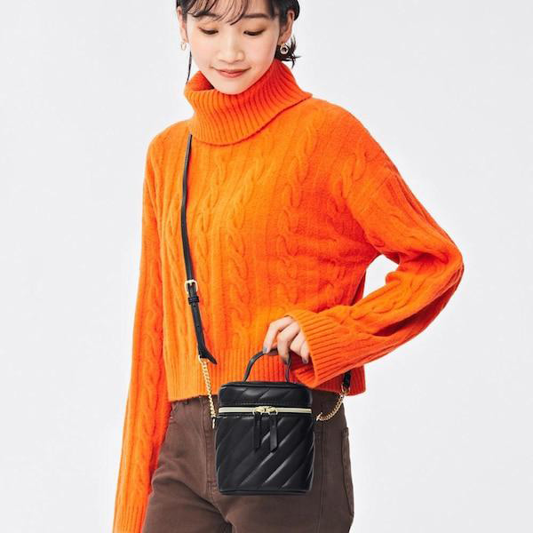 GU Quilted vanity bag +E