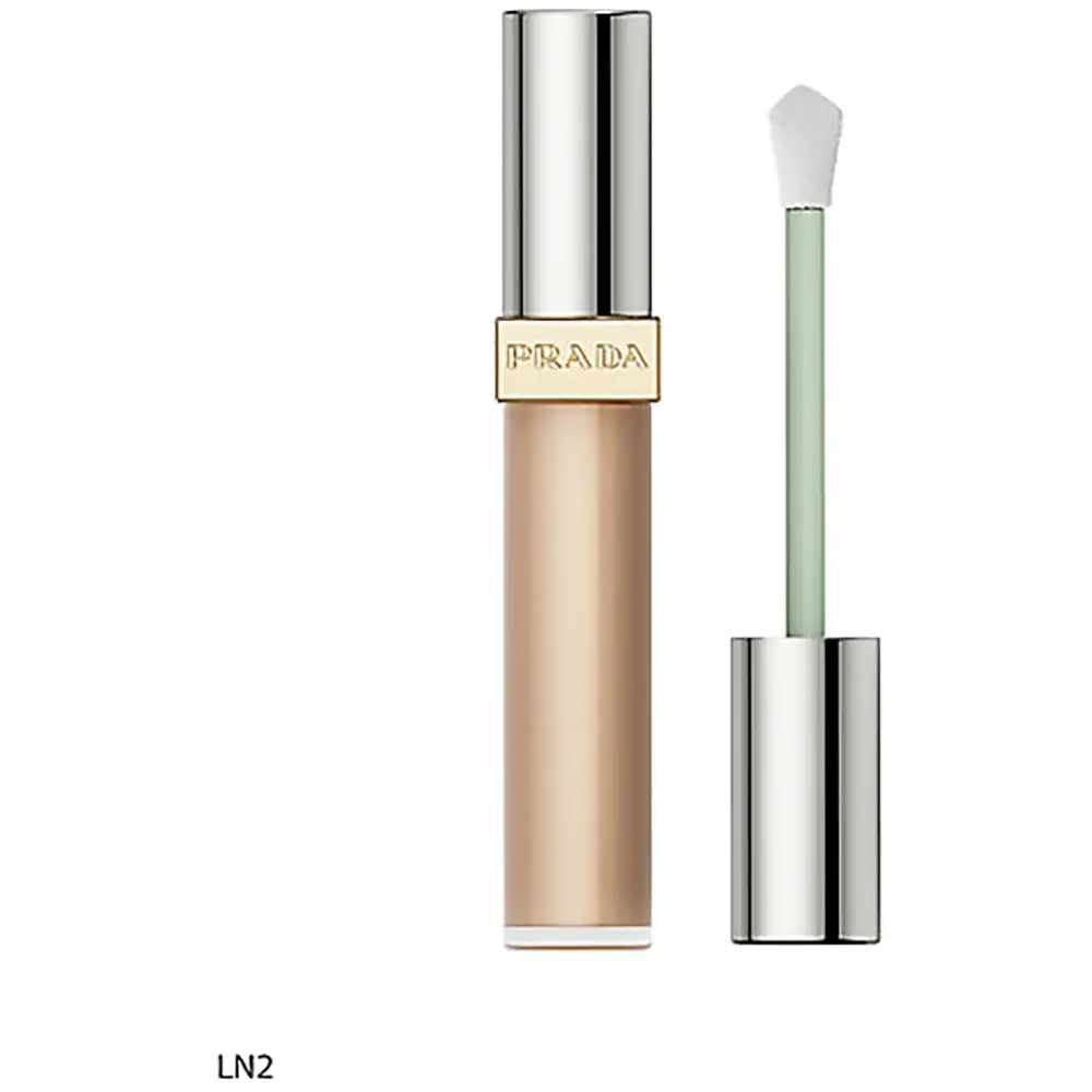PRADA Beauty Blurring Micro Correcting Concealer